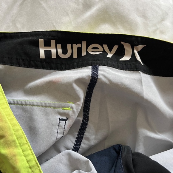 Hurley Shorts - Picture 2 of 2